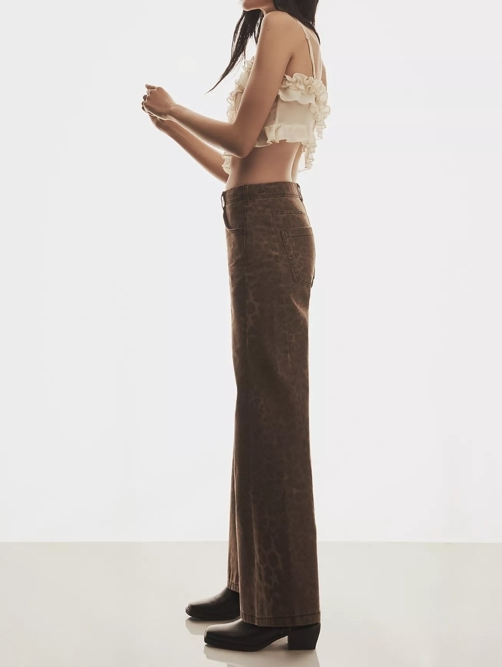NWT The Adi Leopard Mid-Rise Flare Jeans by Pilcro, Animal Print, Size 23 Tall - Picture 4 of 14